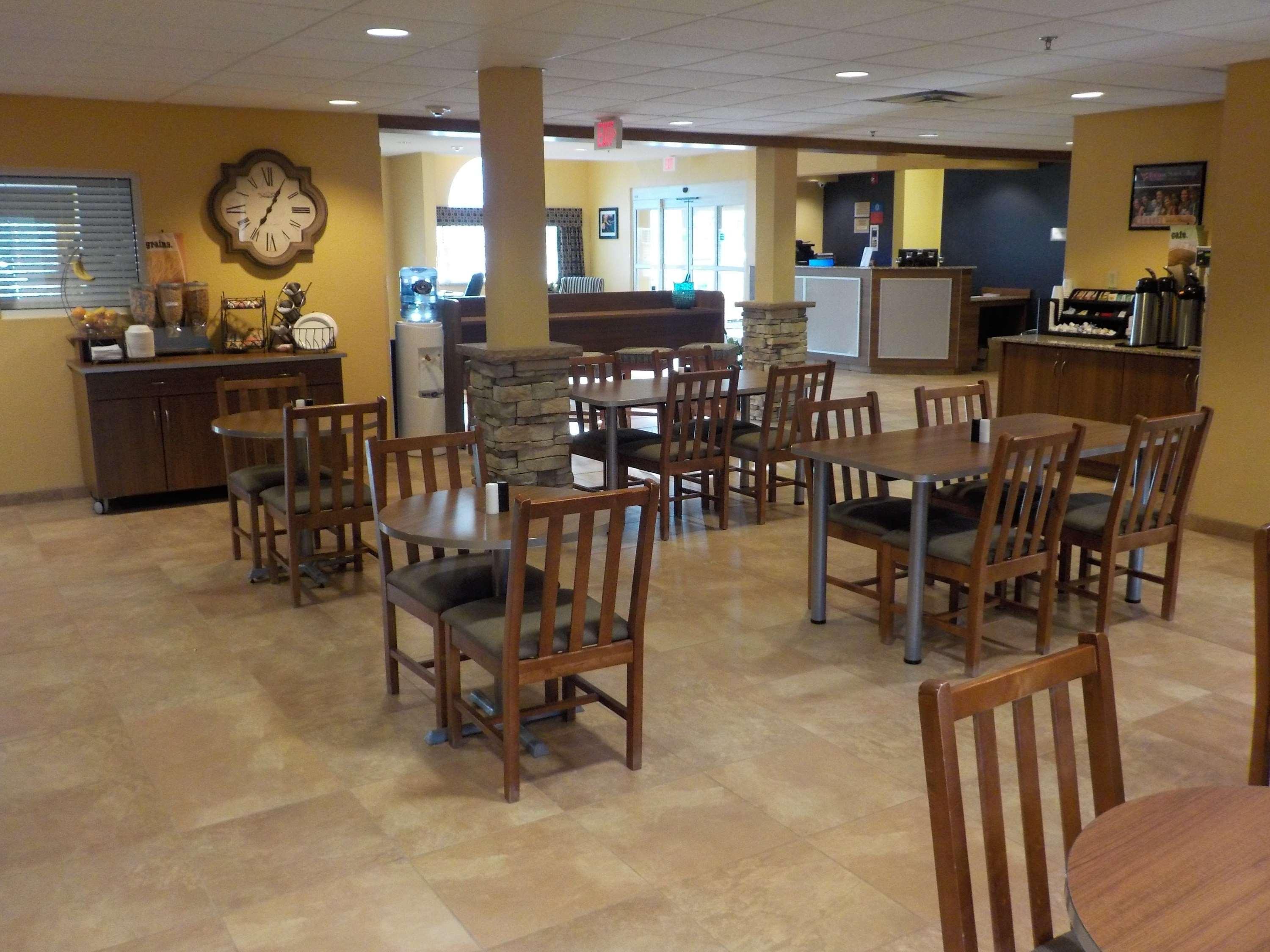 SureStay Plus Hotel by Best Western Keyser Exterior foto